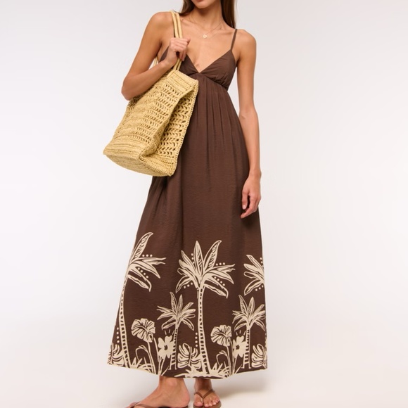 Abercrombie & Fitch Dresses & Skirts - Abercrombie Bra-Free Clasp-Back Flowy Maxi Dress - M